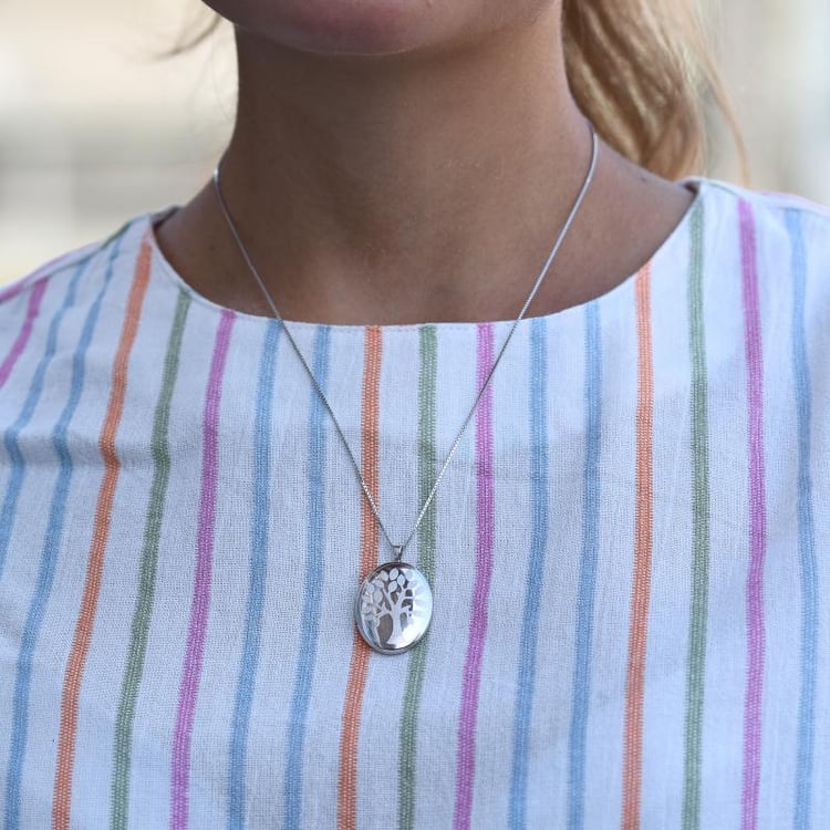 Strieborný medailón so stromom života 47600