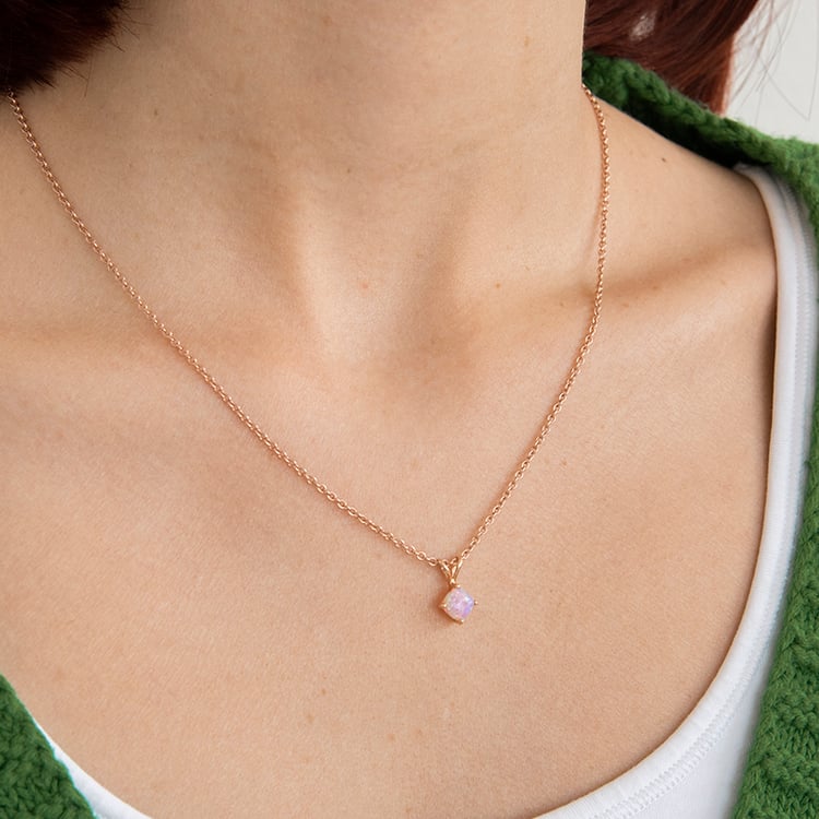 Zlatý prívesok s cushion ružovým opálom Cabe 109402