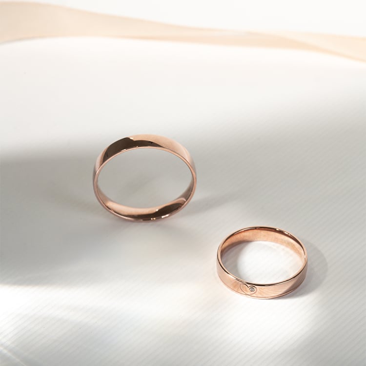 Svadobné obrúčky zo zlata so srdcom a diamantom Amani 121796