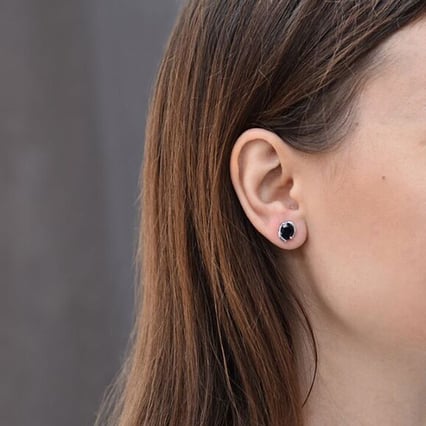 Strieborné zafírové náušnice Paget