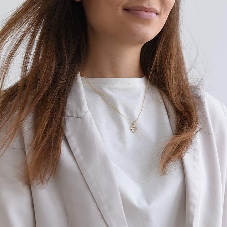 Strieborný pozlatený prívesok s diamantom 73288