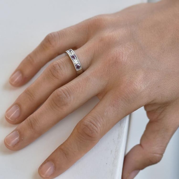 Strieborný prsteň so zirkónmi 42562