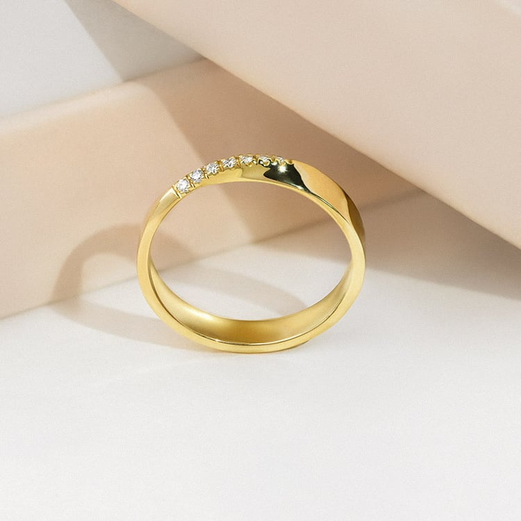 Zlaté prepletené svadobné obrúčky s diamantmi Rexanne 154462