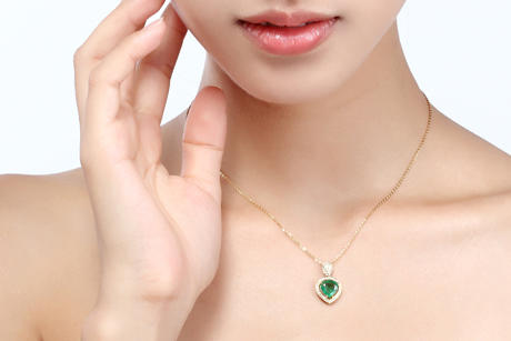 Zlatý smaragdový náhrdelník 5296
