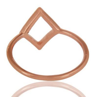 Prsteň zo striebra 8923