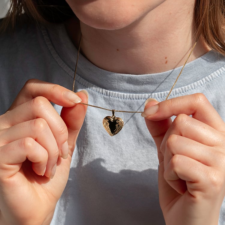 Strieborný otvárací medailón srdca 140709