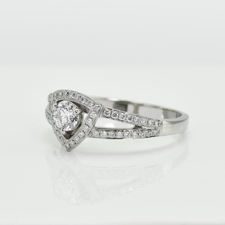 Platinový zásnubný prsteň 11694