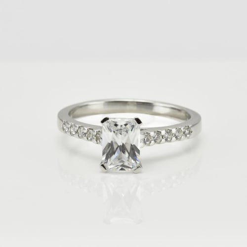 Zásnubný prsteň s emerald diamantom Valmar