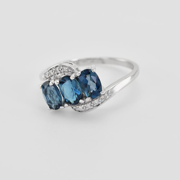 Prsteň s topásmi 38815