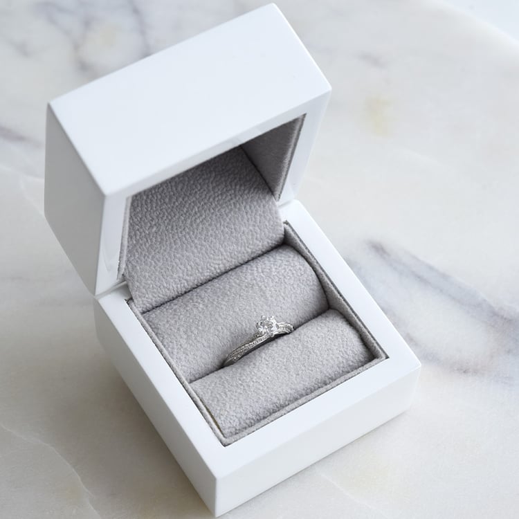 Diamantový prsteň z bieleho zlata 86594