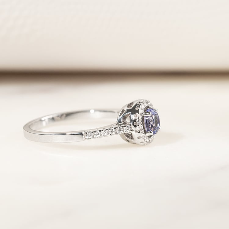 Tanzanitový strieborný prsteň so zirkónmi Aundra 135748