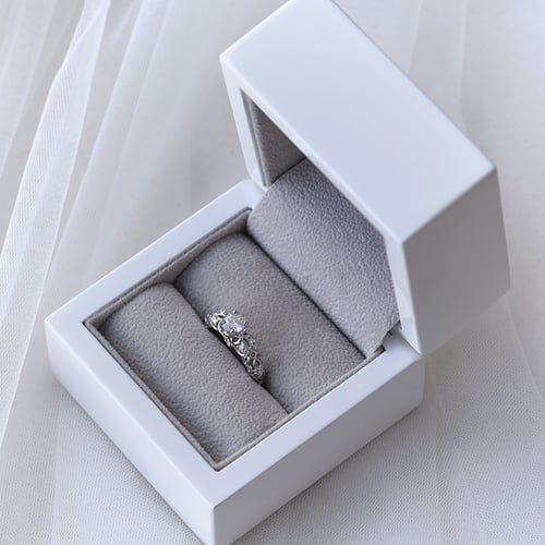 Vintage zásnubný prsteň s lab-grown diamantmi Chantal