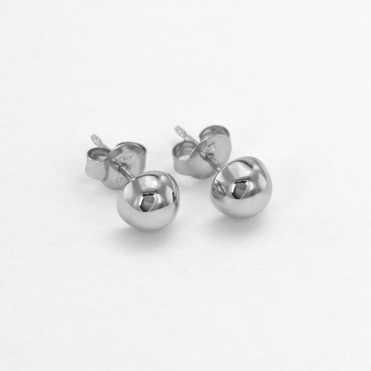 Náušnice v tvare pologule zo striebra 47595