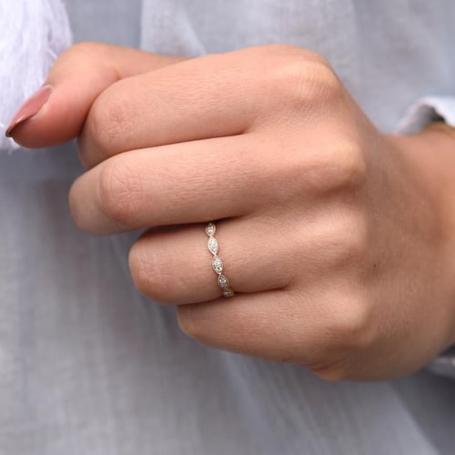 Nežný eternity prsteň s lab-grown diamantmi Jelani