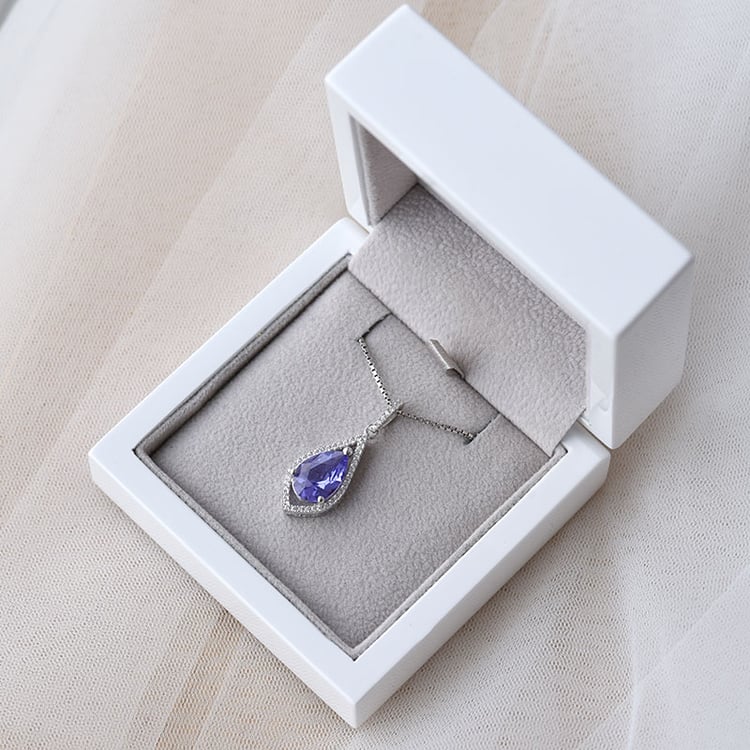 Prívesok s tanzanitom a zirkónmi 67576