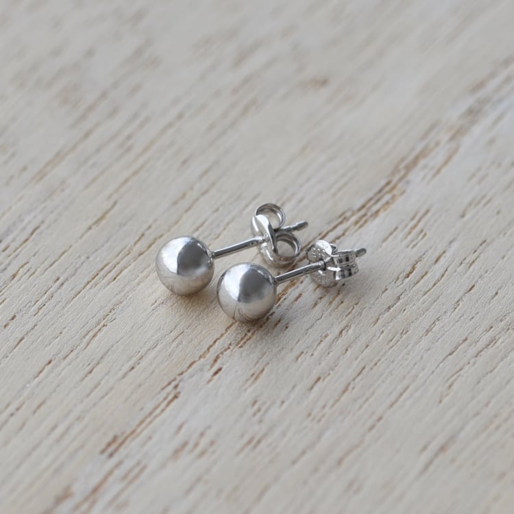 Zlaté guličkové náušnice 63091