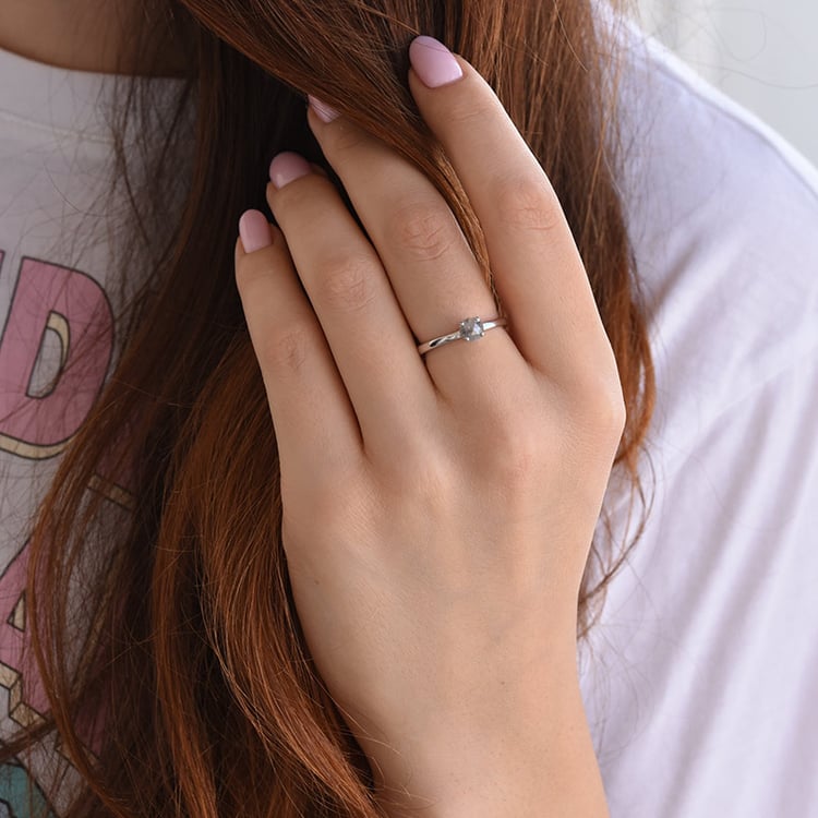 Zlatý prsteň s diamantom 66987