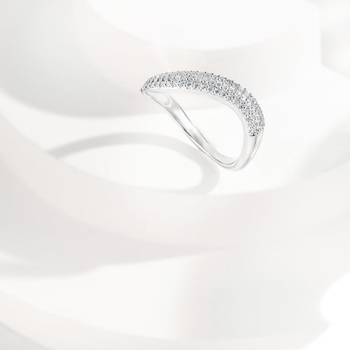 Half eternity zvlnený zlatý prsteň s lab-grown diamantmi Hjalmar