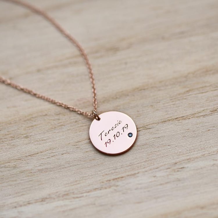 Zlatý prívesok s modrým diamantom a gravírom 51583