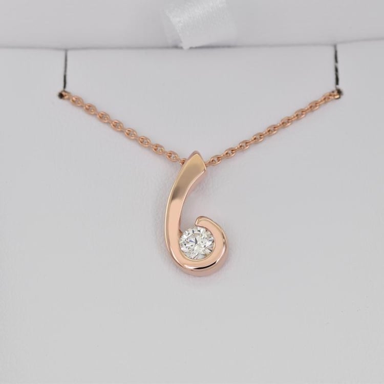 Zlatý jemný prívesok s moissanitom Bianka 105055