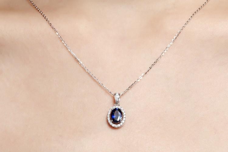 Zafírový zlatý prívesok s diamantmi 4712