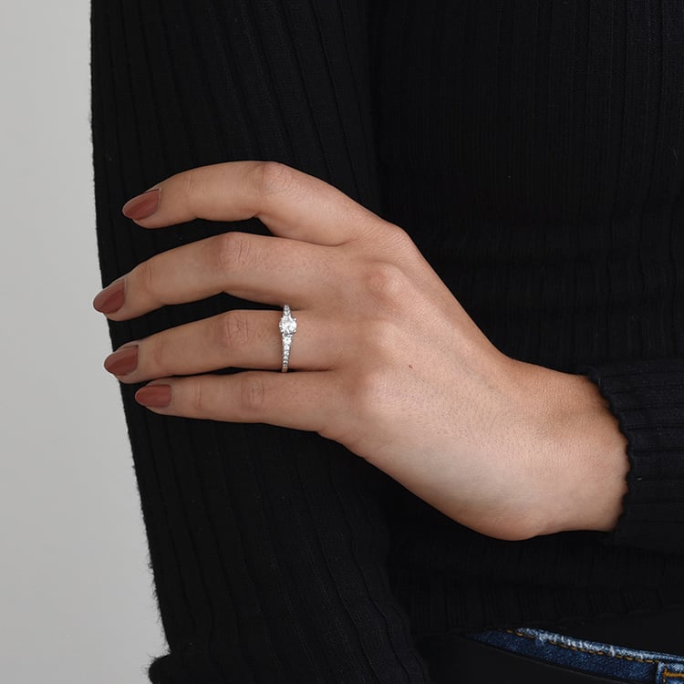 Vintage zásnubný prsteň s moissanitu a diamantmi 67357