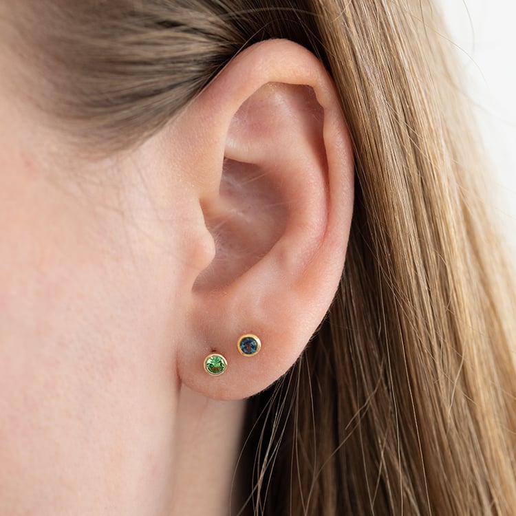 Minimalistické bezel náušnice s londýnskými topásmi Viosa 123814