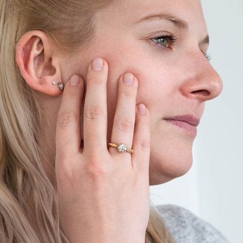 Zásnubný prsteň s postrannými marquise diamantmi Lisabet