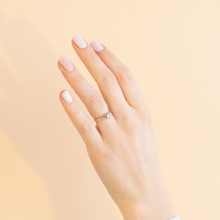 Zásnubný vintage prsteň s diamantom Javion 100945