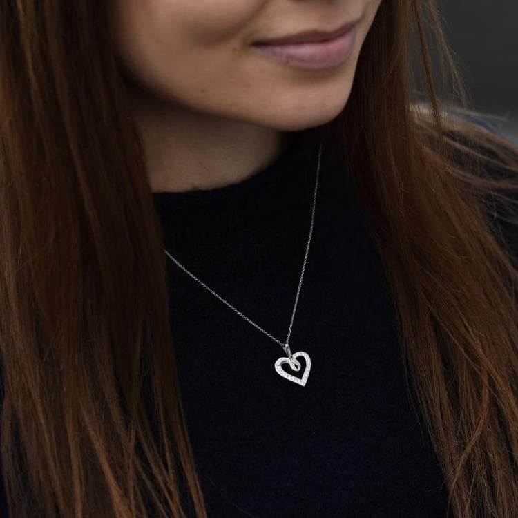 Diamantový náhrdelník z bieleho zlata 42354