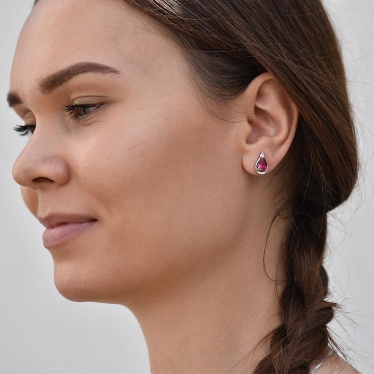 Rubínové náušnice 45200