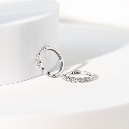 Kruhové náušnice s diamantmi Quinn