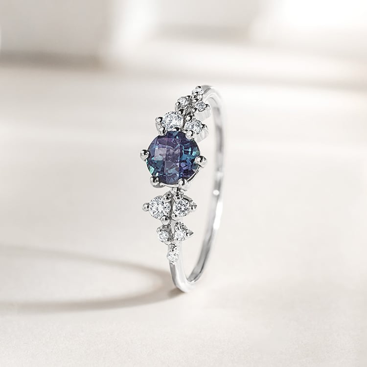 Zásnubný prsteň s lab-grown alexandritom a lab-growndiamantmi Olha 156319