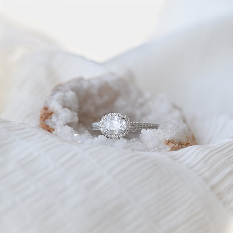 Zásnubný diamantový prsteň 60942