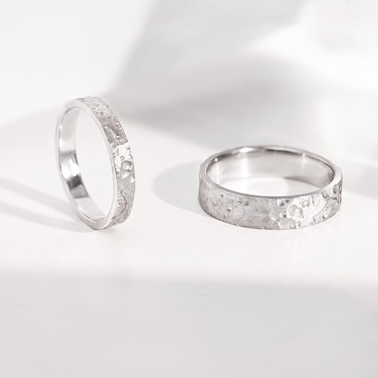 Svadobné obrúčky s atypickým povrchom Lays 155655