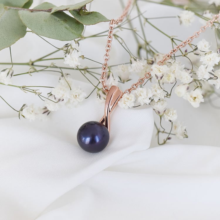 Prívesok s čiernou perlou 88022