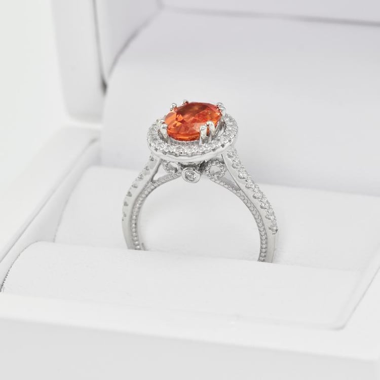 Strieborný prsteň s padparadscha zafírom 20043