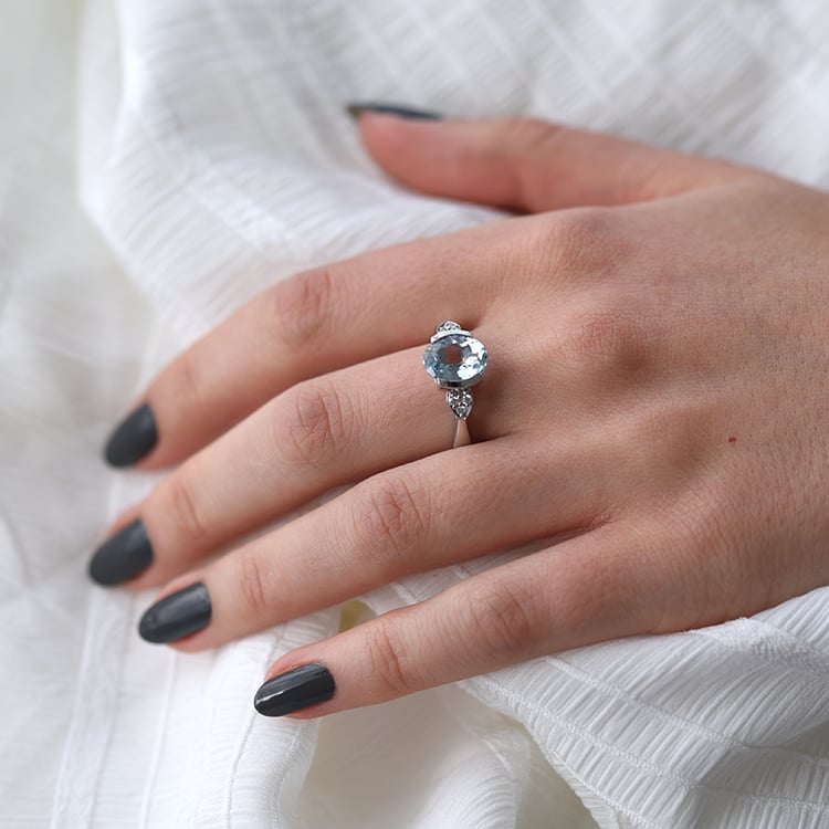 Nebeský zásnubný prsteň s akvamarínom 61884