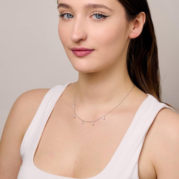 Náhrdelník zo zlata s pear lab-grown diamantmi Praveen 165418