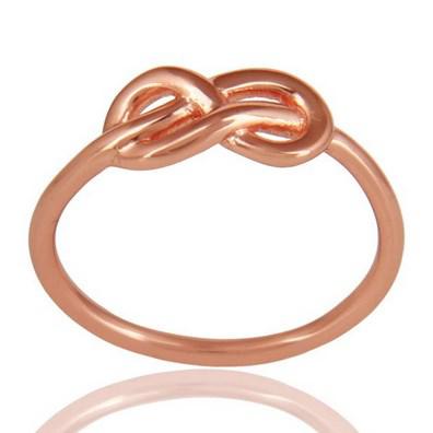 Prepletaný prstienok z pozláteného striebra 