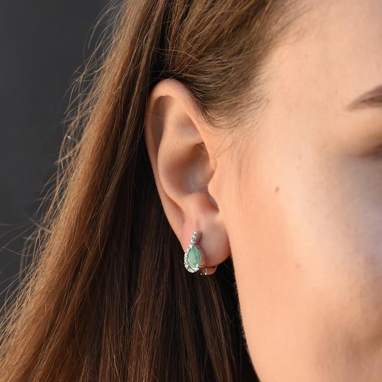 Strieborné náušnice so smaragdmi a zirkónmi 49340