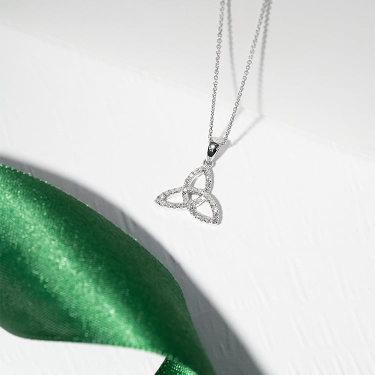 Diamantový prívesok v štýle keltského uzla Huberta 128266