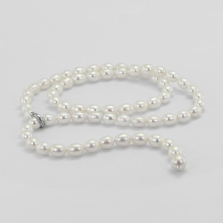 Strieborný náhrdelník s bielymi perlami 50908