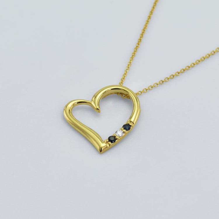 Strieborný prívesok srdce so zafírmi a diamantom Janey 103512