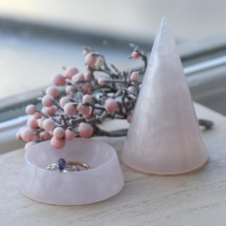 Strieborný prsteň s alexandritom a zirkónmi 52531