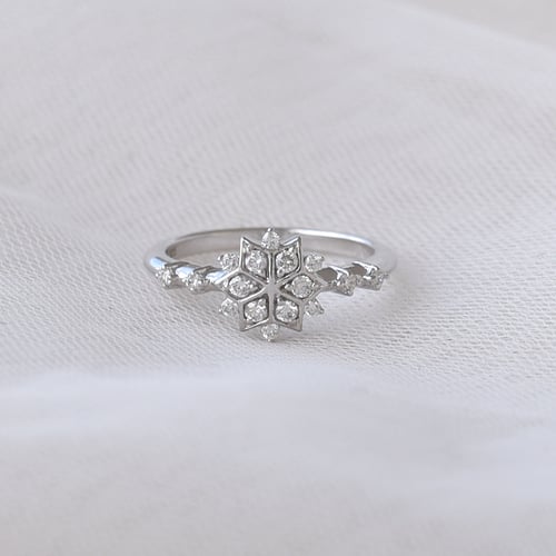 Strieborný prsteň s lab-grown diamantovou hviezdou Starlight