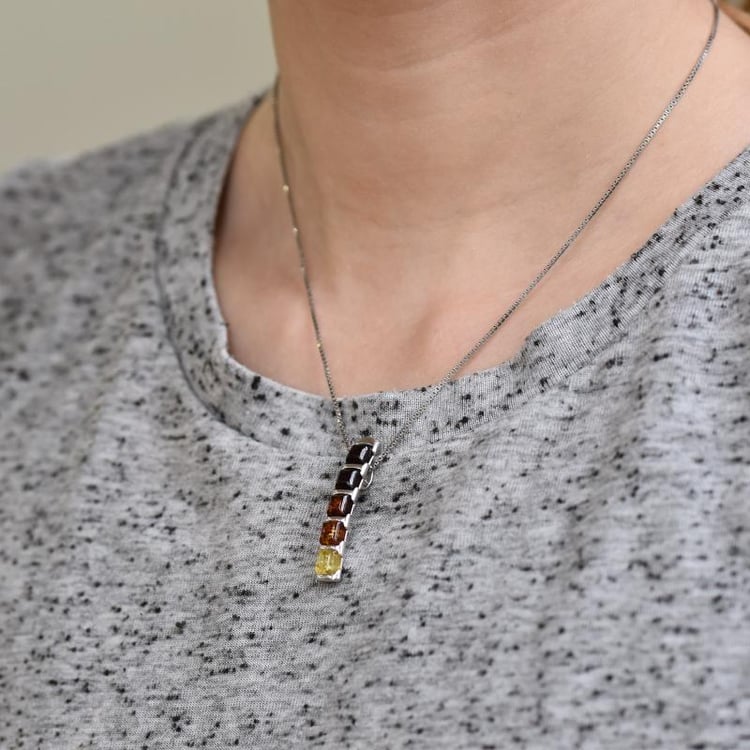 Jantárový prívesok 27949