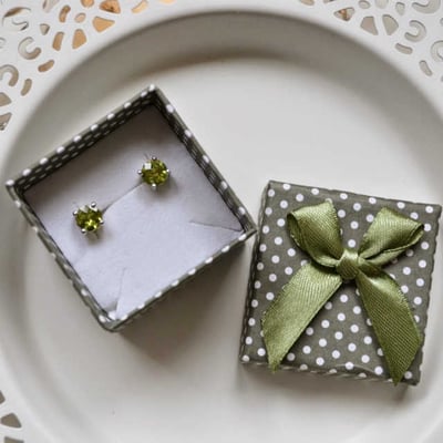 Olivínové náušnice