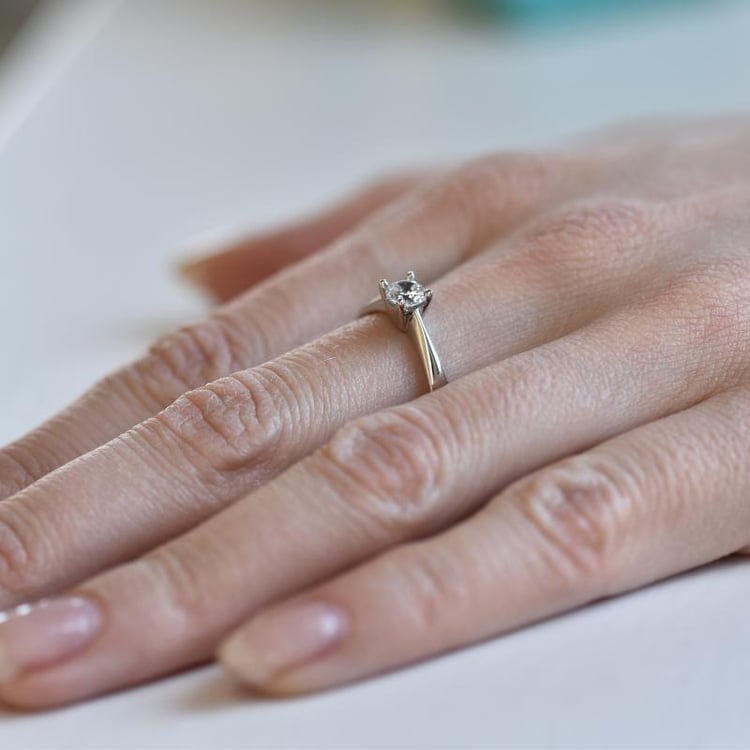 Zlatý prsteň s diamantom Clarita 29202