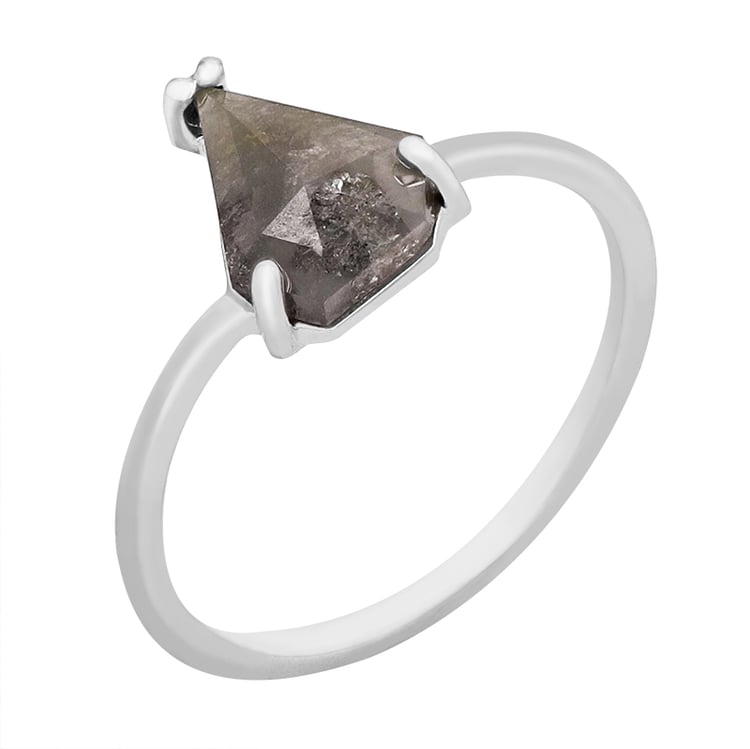 Zlatý prsteň s pentagon salt and pepper diamantom